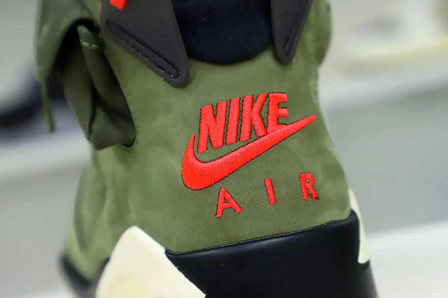 Kimikick SCOTT 'OLIVE' AIR TRAVIS RETRO JORDAN 6 X 0503